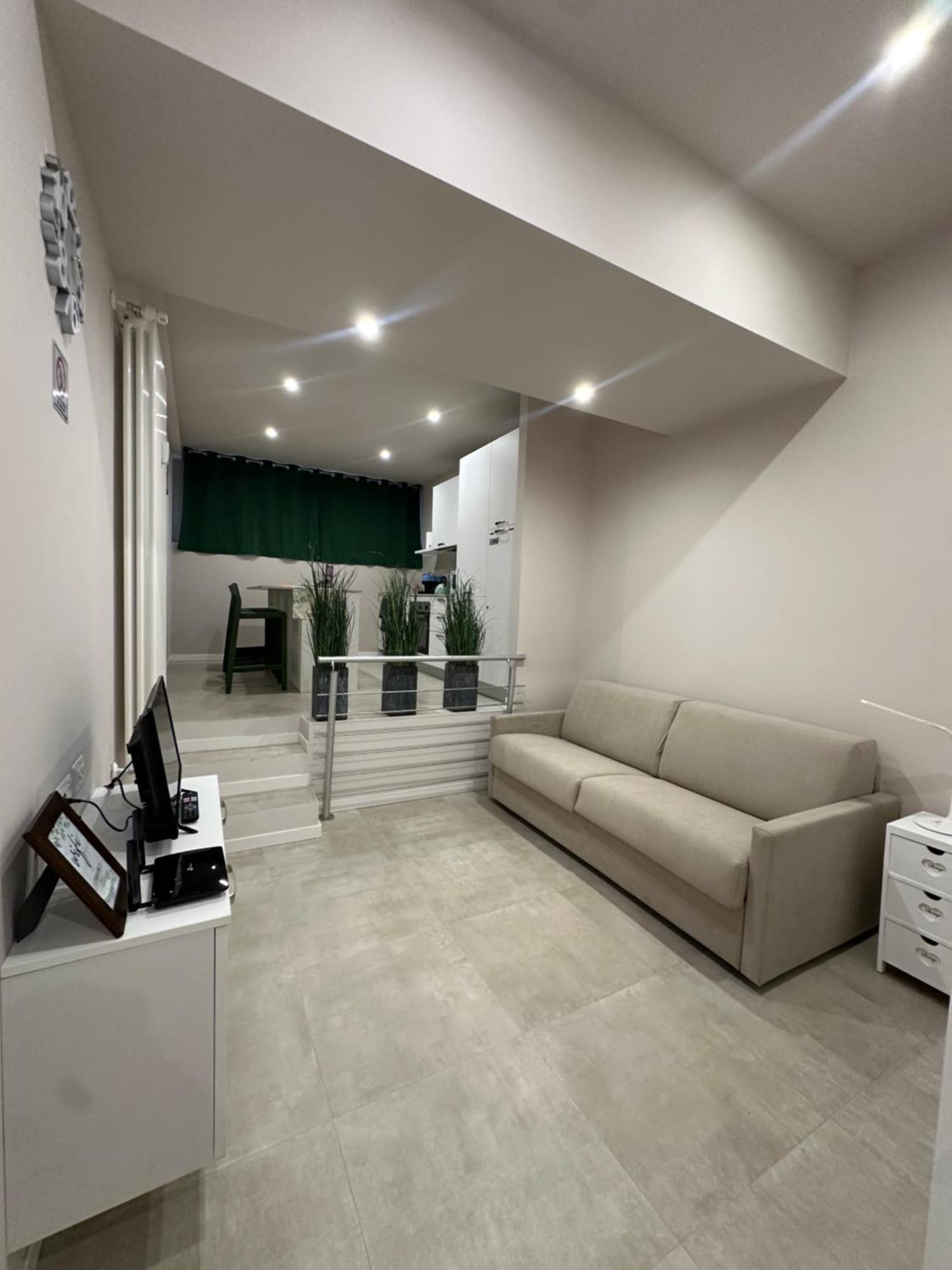 Ferienwohnung Monolocale Piazza Gambara M1 Mailand Exterior foto