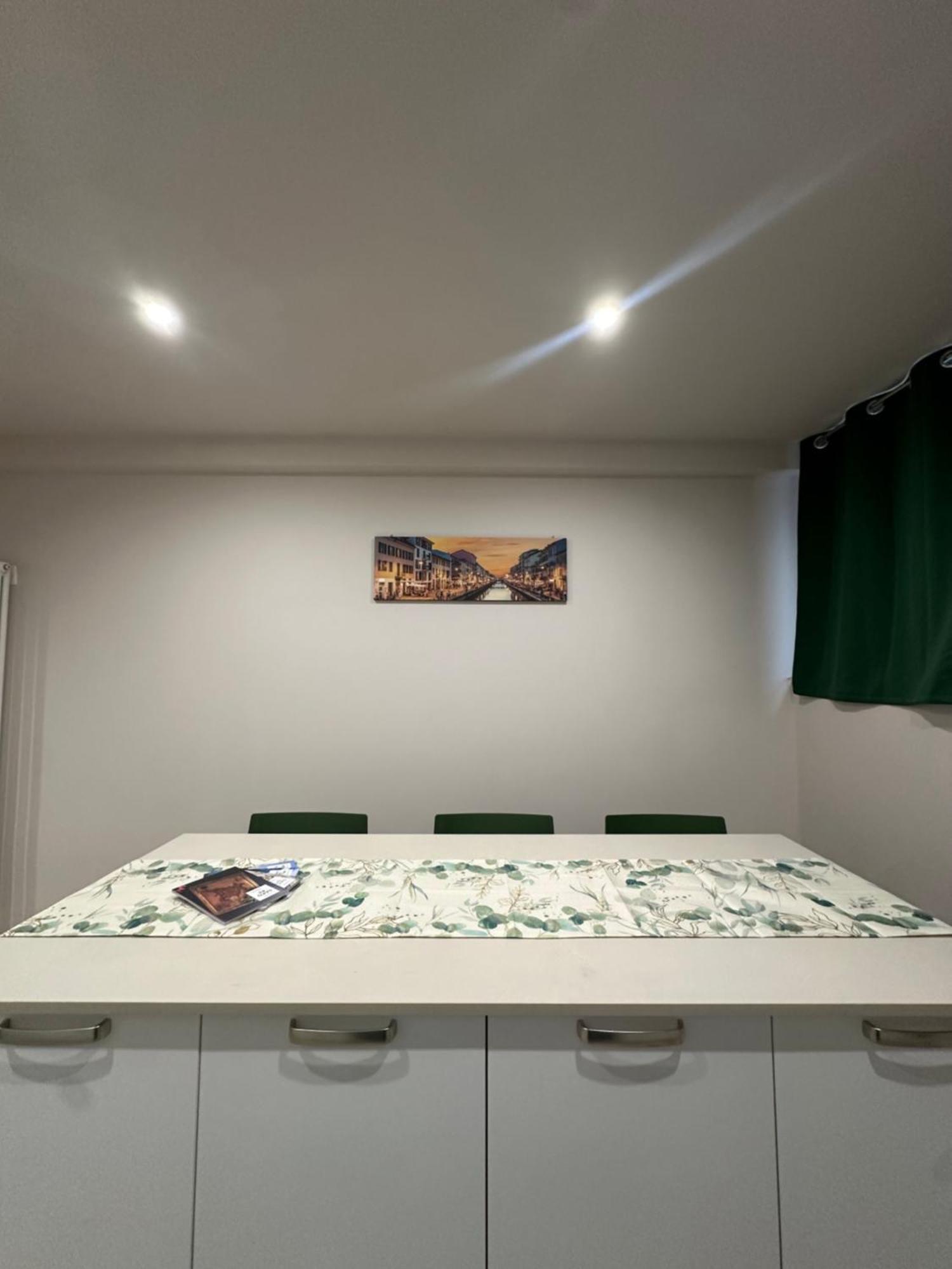Ferienwohnung Monolocale Piazza Gambara M1 Mailand Exterior foto